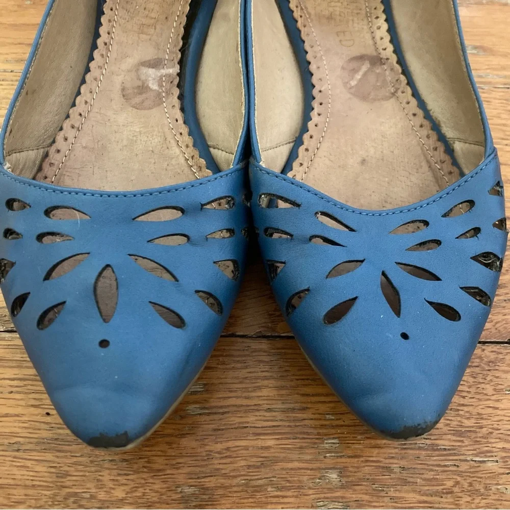 4/$10 - Restricted Laser Cutout Flats - Blue